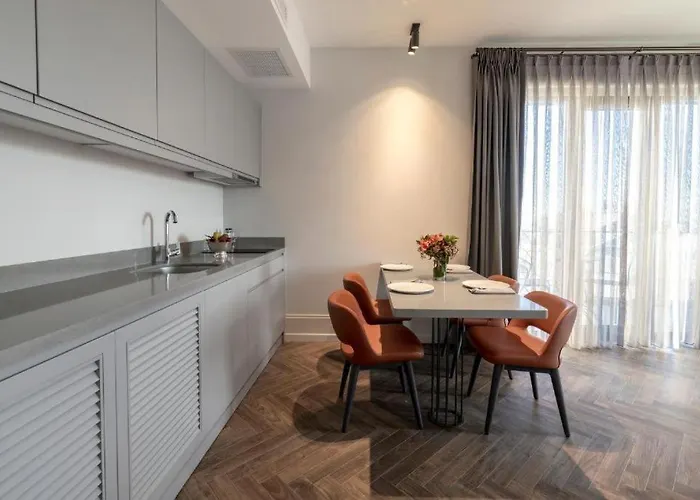 وش مور إسطنبول شيشلي فندق 5*